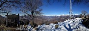 45 In vetta allo Zucco, da sx cappella, croce, libro aperto a ricordo della guida alpina Baroni